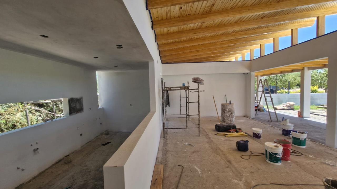 Interior amplio vivienda EPS